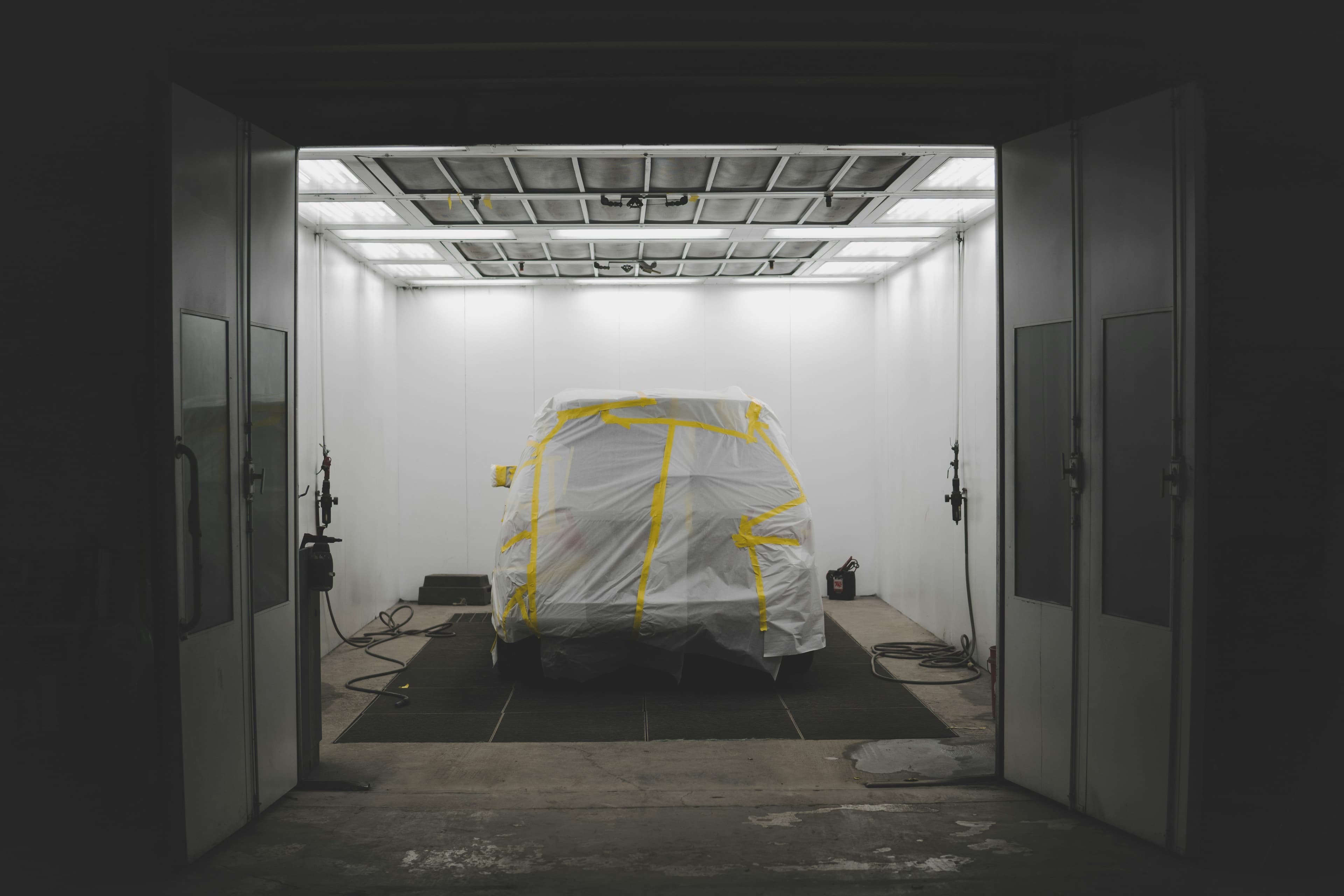 Auto body paint booth